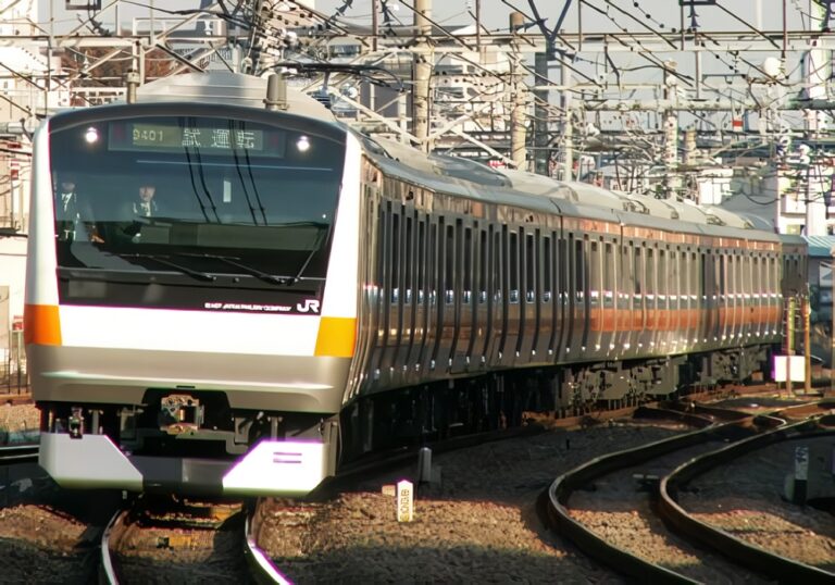 【鉄レポ2006/11/25】E233系試運転・青梅奥多摩レトロ号 | 東京きた鉄道